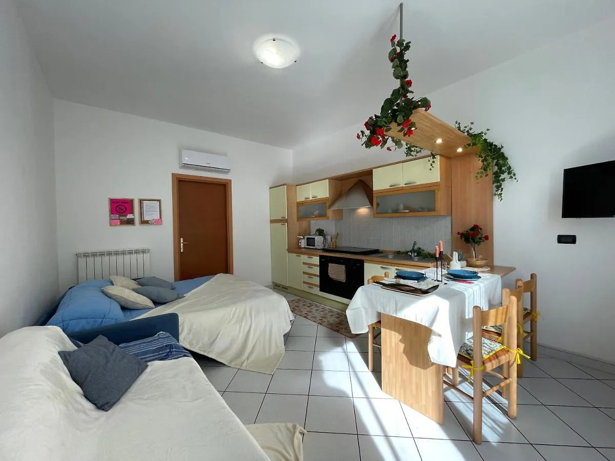 Lungomare 2 Locali Sul Mare Con A/C Apartment Borghetto Santo Spirito Italy