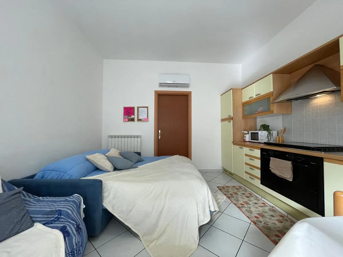 Lungomare 2 Locali Sul Mare Con A/C Apartment Borghetto Santo Spirito 0*,  Italy